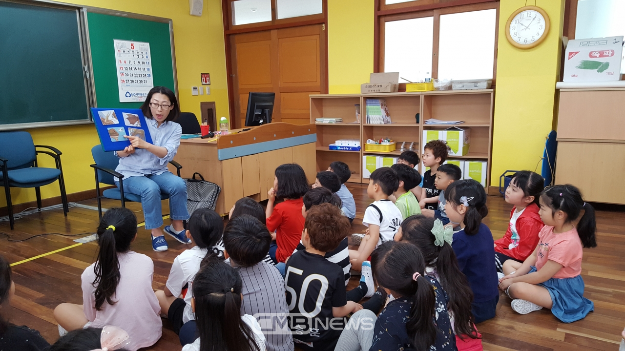 서산예천초등학교 찾아가는 동화체험 인성교육 모습 (사진제공 : 충남교육청서부평생교육원)